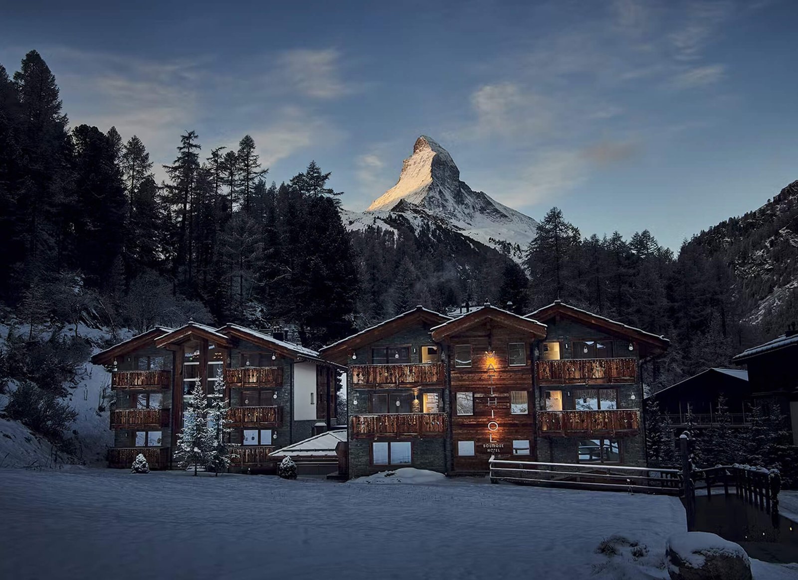 contract-hotel-matthiol-slide-01