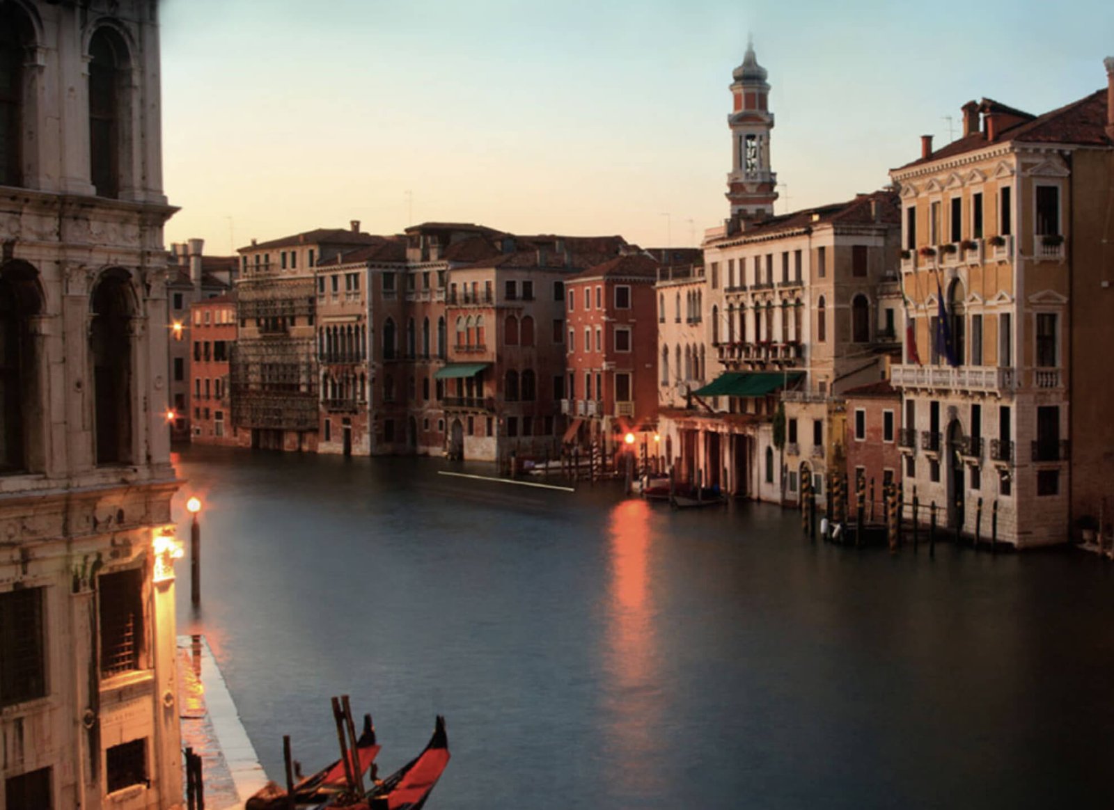 contract-palazzo-veneziano-slide-01